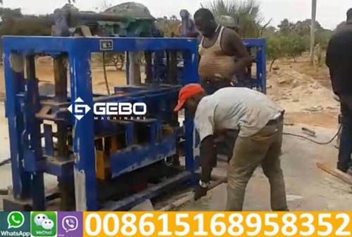Africa cement hallow block maker machine, bloke maker machine in Dakar, Senegal
